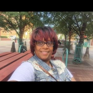 Meet your Posher, Pamela